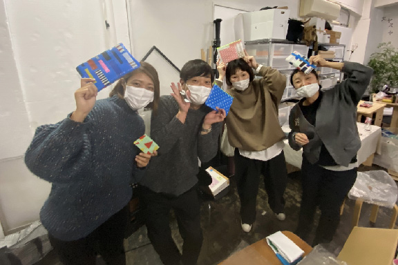 GRAPHIC DESIGN COMPANY 6B